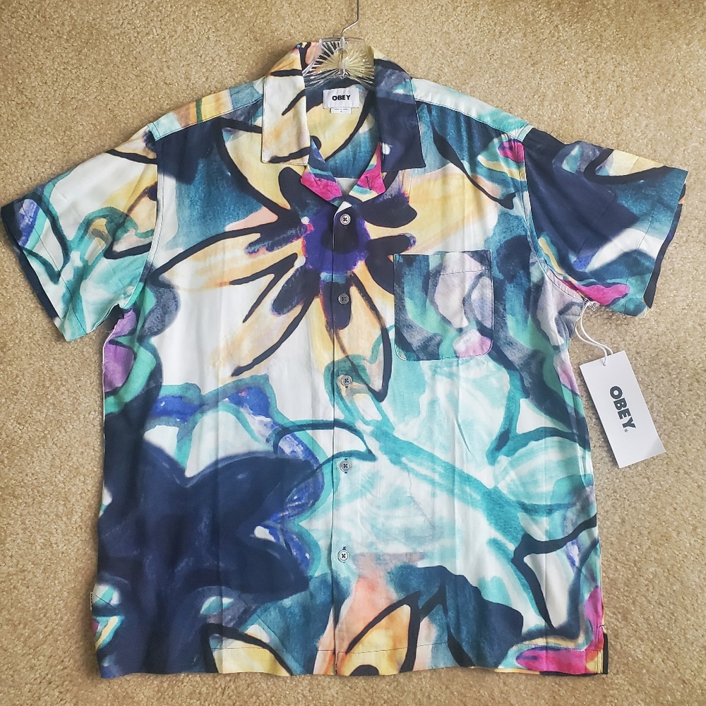 NWT Obey Requiem shirt